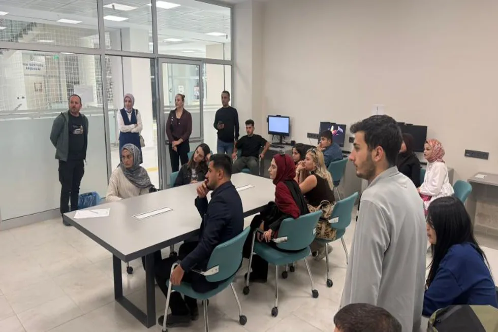 Üniversitemiz İktisadi ve İdari Bilimler Fakültesi Öğrencilerine yönelik Kütüphane Oryantasyon Eğitimi verildi